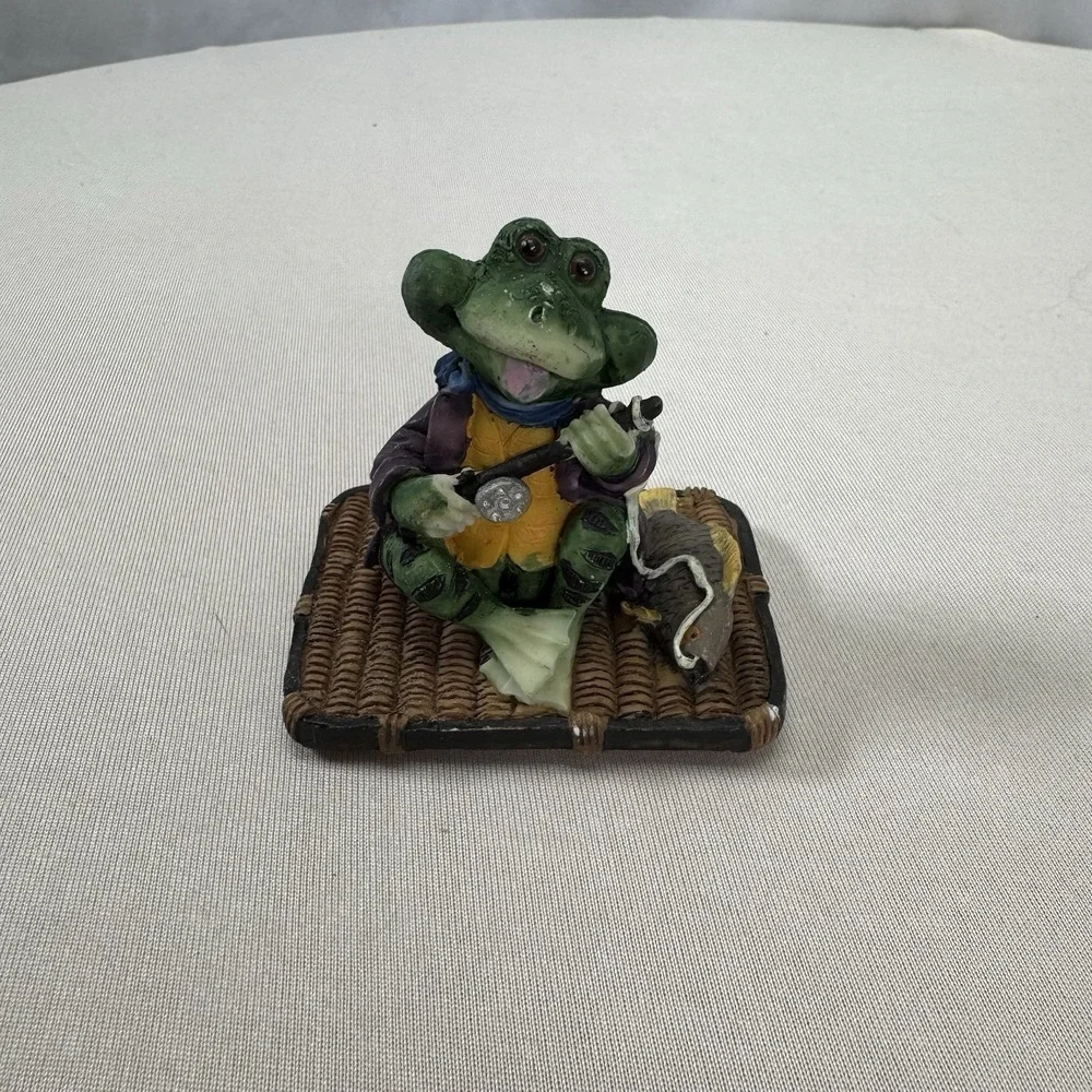 Fishing Frog‎ Figurine Basket Top Only - Has A Fish
